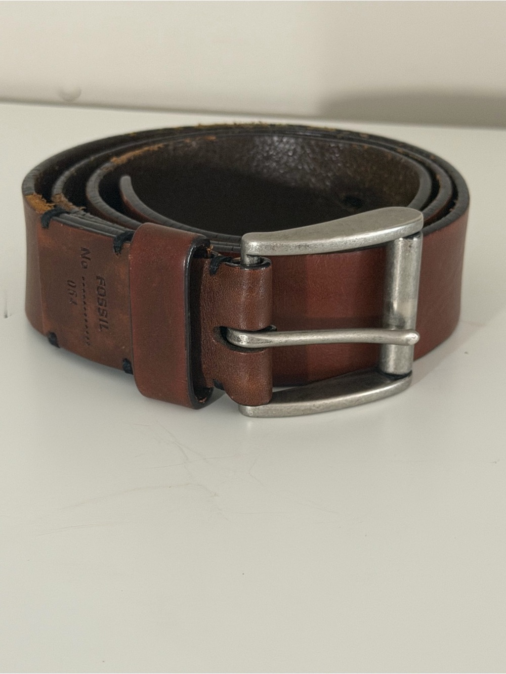 Fossil men’s dark brown leather belt